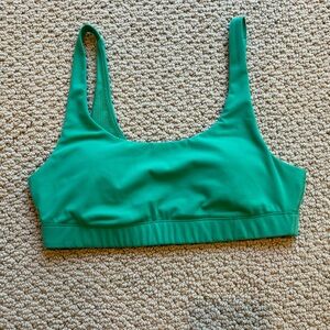Vuori Daily Bra in Bergamont - Size Small